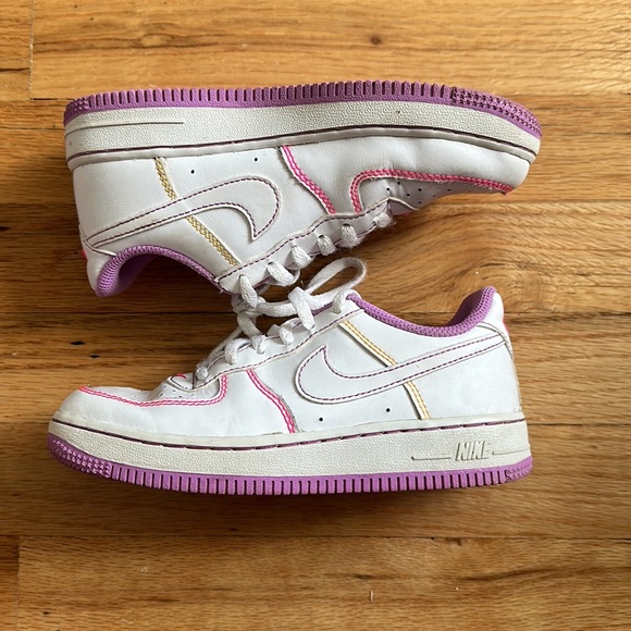 Nike Air Force 1 Contrast Stitch DC9672-110 Fuchsia Glow Purple Pink White Sz 1Y - Picture 2 of 8